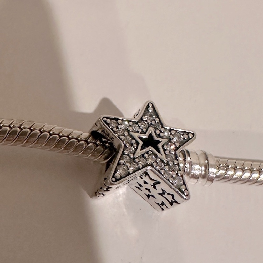 Pandora Asymmetric Star Charm